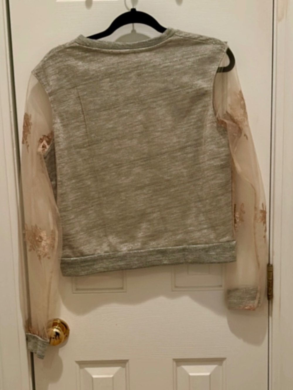 H&M Holiday Top - Picture 2 of 4